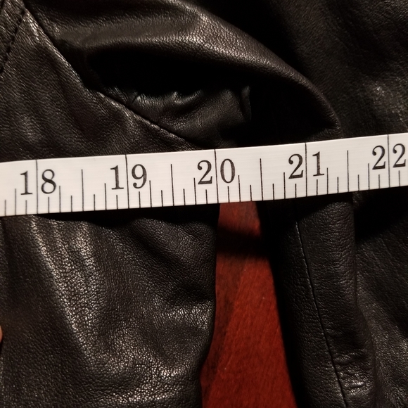 PRICE DROP Danier Leather Jacket - Picture 10 of 12